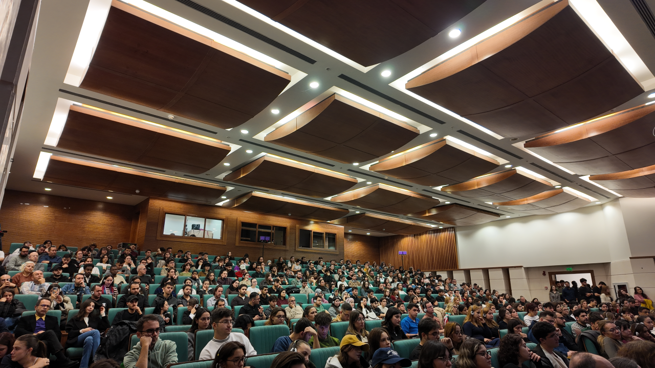 Tarihçi Prof. John Haldon Ziyareti ve Simultane Çeviri 